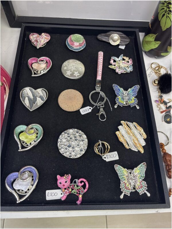 Brooch R400 Magnetic