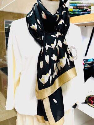 Slick Blend Scarves Black and White